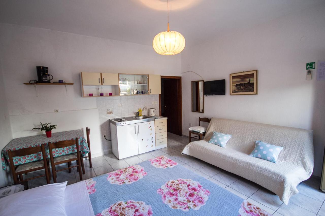 Villa Maria Novigrad Istria Buitenkant foto